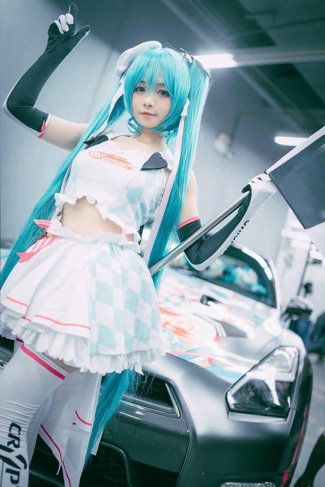 Cosplay福利/初音未来cosplay Cn：春眠的哈妹