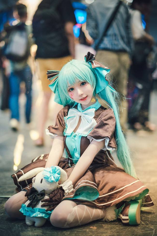 Cosplay福利/VOCALOID 角色：初音 Cn：花柒