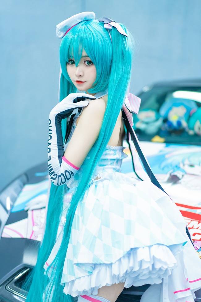 Cosplay福利/初音未来cosplay Cn：春眠的哈妹