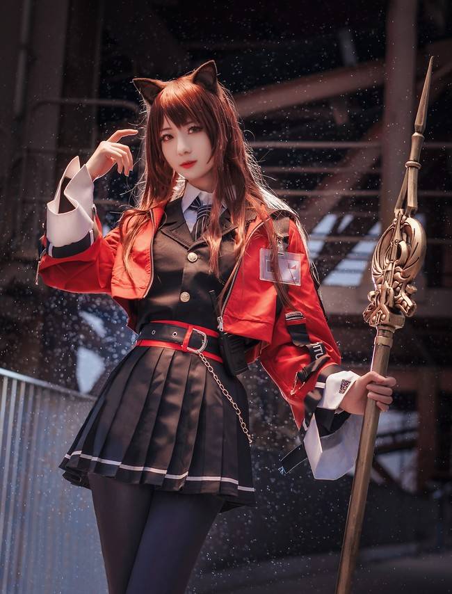 Cosplay福利/明日方舟 天火cosplay Cn：弥音音ww