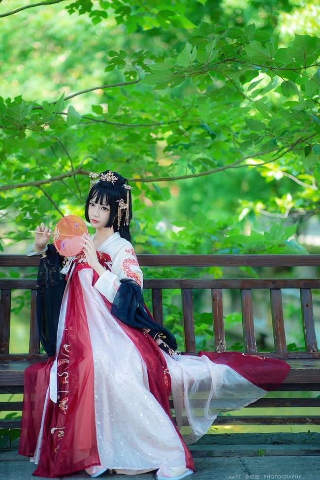 Cosplay福利/汉服 龙母 Cn：Sakura亦天