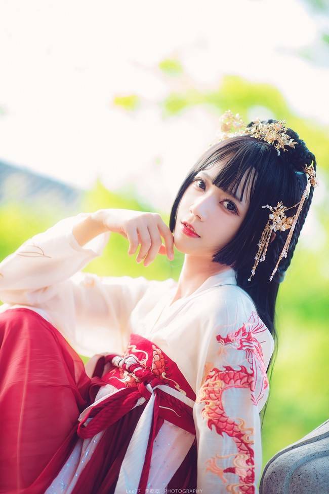 Cosplay福利/汉服 龙母 Cn：Sakura亦天