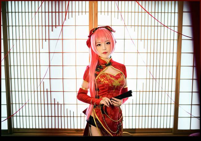 Cosplay福利/金丝雀旗袍LUKA