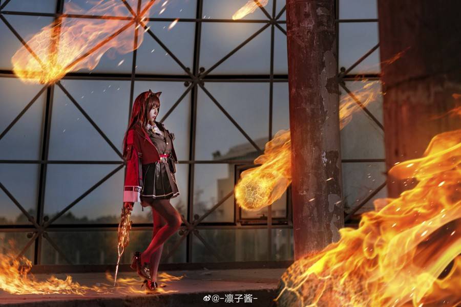 Cosplay福利/明日方舟 天火cosplay Cn：凛子酱
