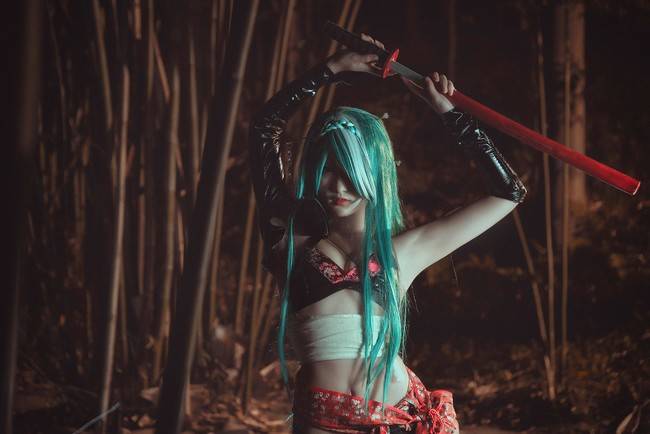 Cosplay福利/VOCALOID 角色:初音未来 Cn:素茶