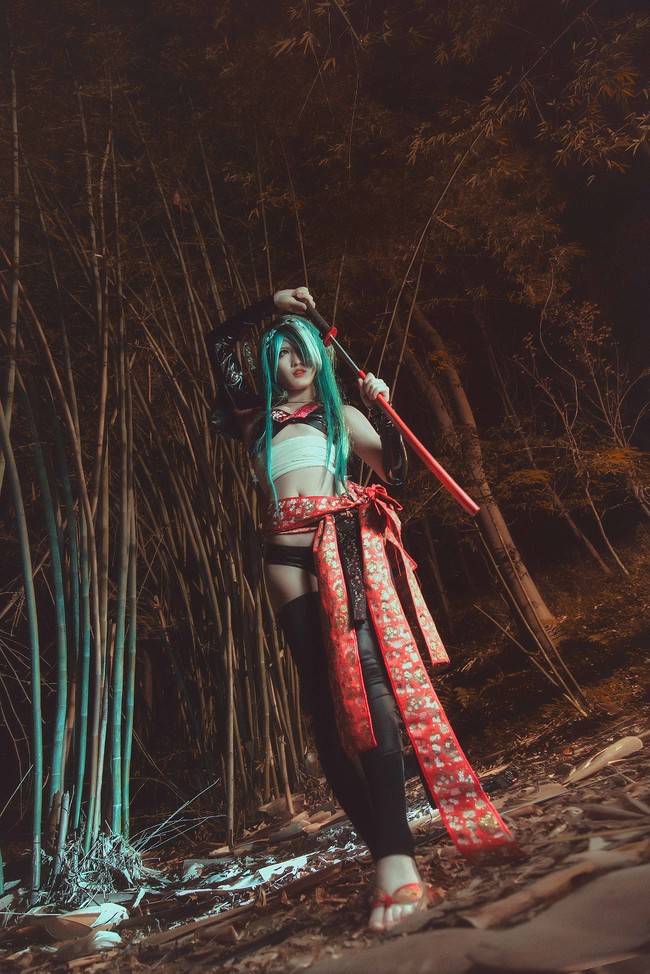 Cosplay福利/VOCALOID 角色:初音未来 Cn:素茶