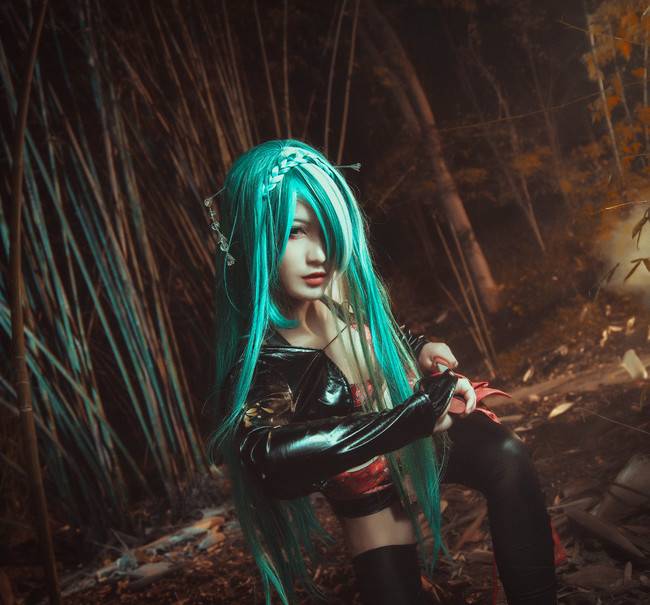 Cosplay福利/VOCALOID 角色:初音未来 Cn:素茶