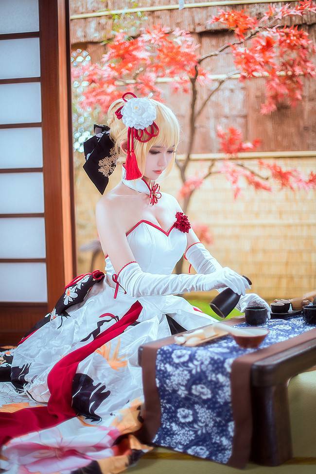 Cosplay福利/阿尔托利亚·潘德拉贡 Cn:鳗鱼霏儿