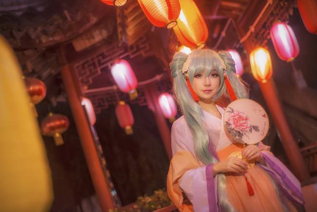 Cosplay福利/VOCALOID 角色:中秋Miku Cn:子楚