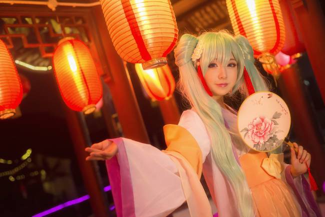 Cosplay福利/VOCALOID 角色:中秋Miku Cn:子楚