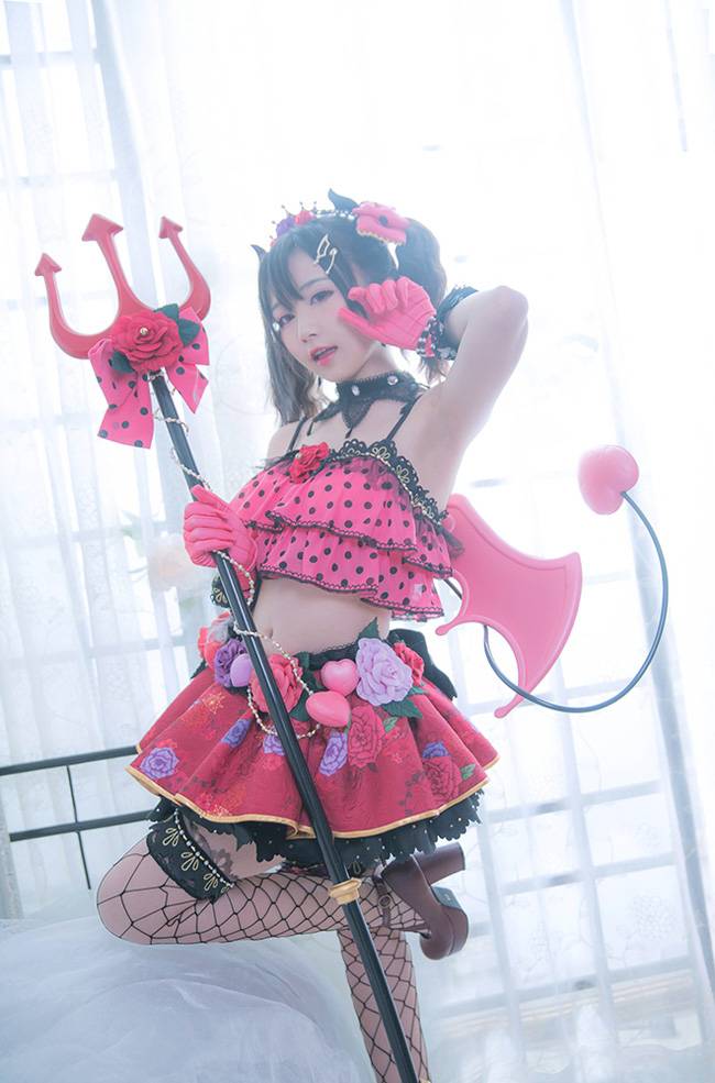 Cosplay福利/矢泽妮可 网袜cos Cn:矮乐多Aliga