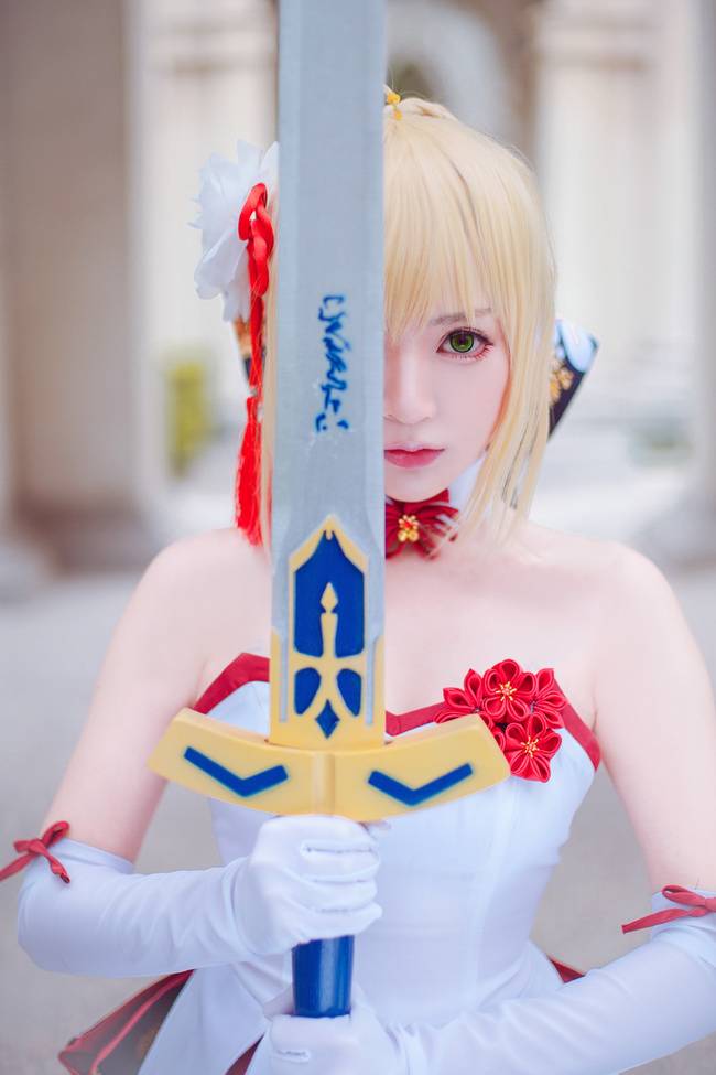 Cosplay福利/Fate 角色:阿尔托利亚·潘德拉贡 Cn:溢灯灯