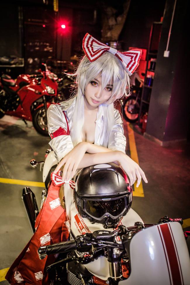 Cosplay福利/东方Project 角色:藤原妹红 Cn:如月灰