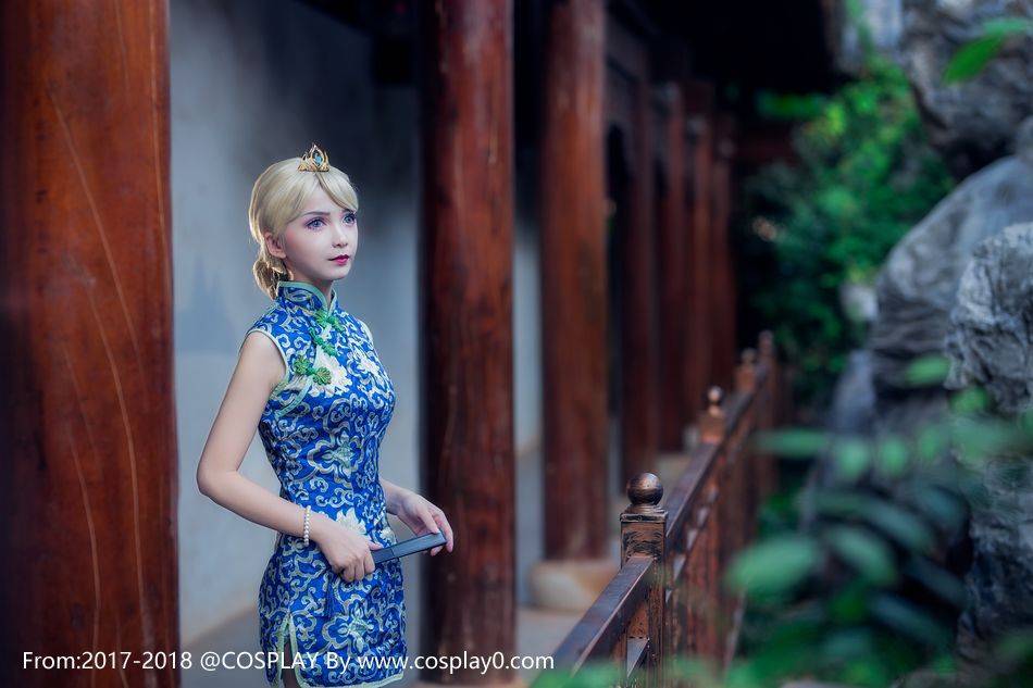Cosplay福利/旗袍美女冰雪奇缘艾莎Cosplay图片