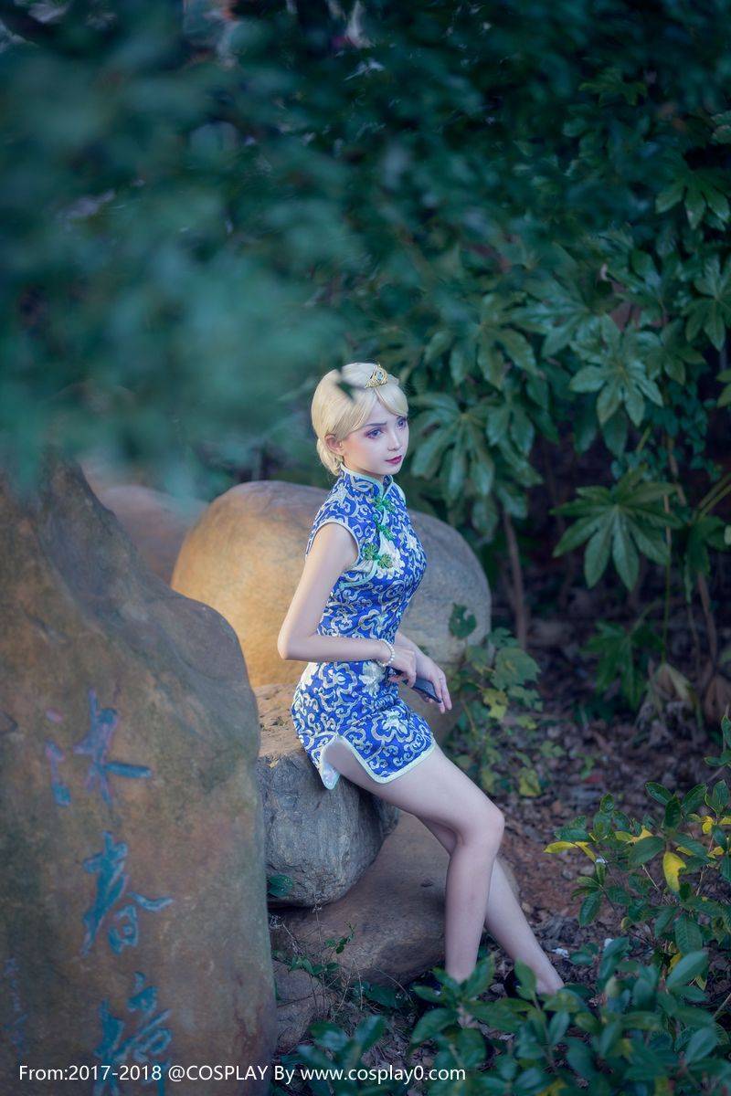 Cosplay福利/旗袍美女冰雪奇缘艾莎Cosplay图片