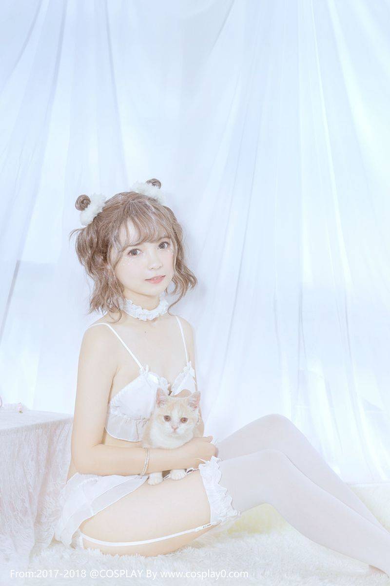Cosplay福利/半次元美女内衣诱惑萌妹子绝对领域私房本子福利
