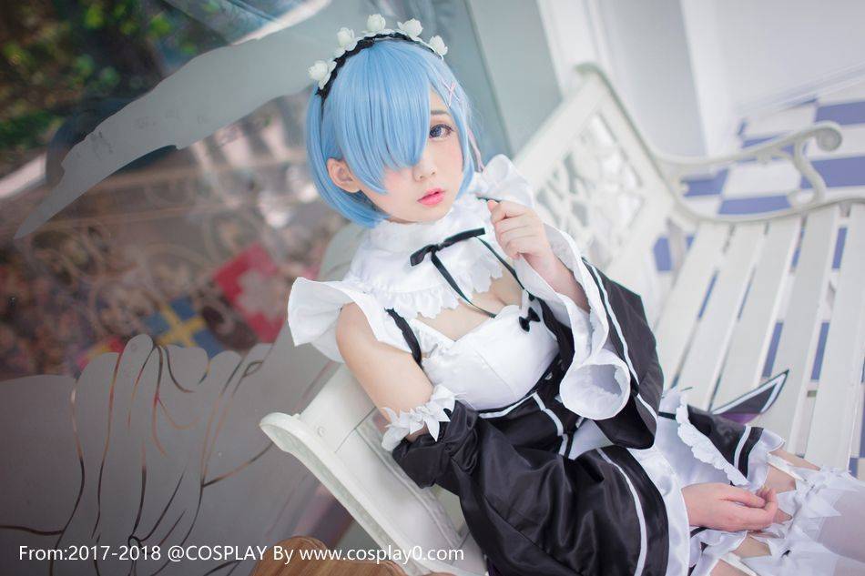 Cosplay福利/浅野菌子 B站主播 Cos蕾姆拉姆白丝女仆绝对领域写真本