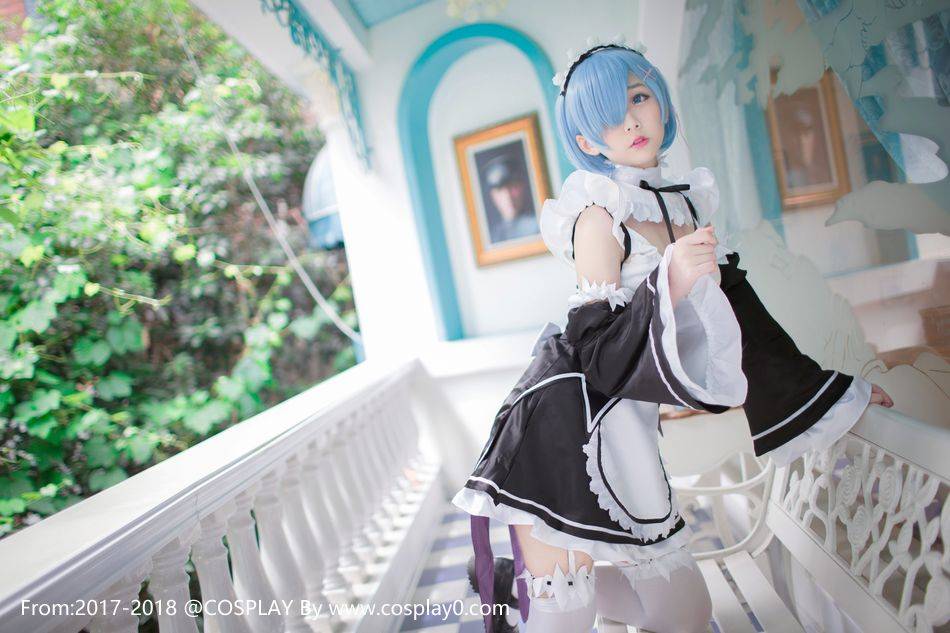 Cosplay福利/浅野菌子 B站主播 Cos蕾姆拉姆白丝女仆绝对领域写真本