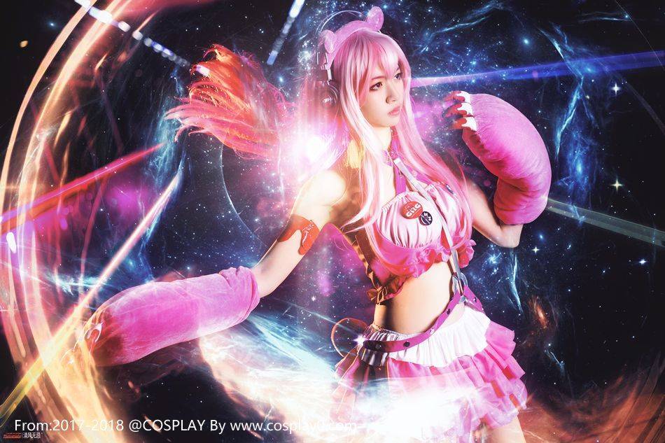 Cosplay福利/鳗鱼霏儿Cosplay超级索尼子粉嫩暴力熊腿控福利