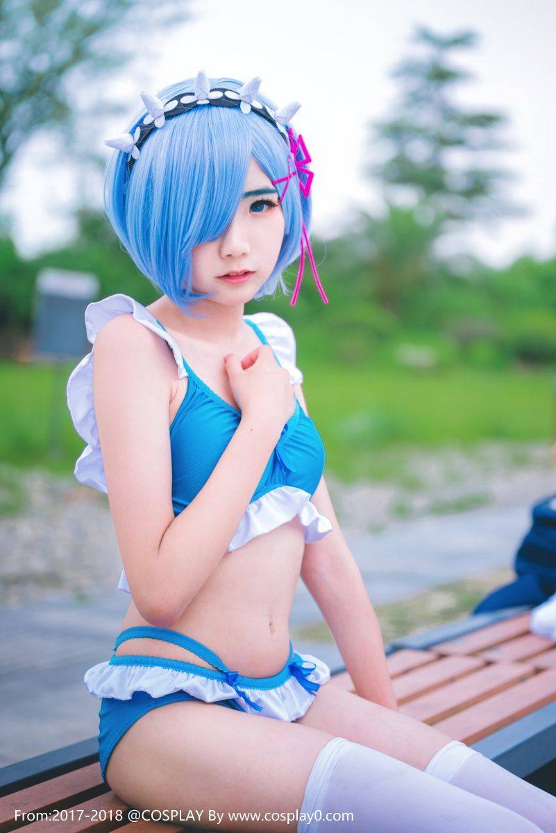 Cosplay福利/二次元白丝小萝莉Cosplay雷姆内衣诱惑绝对领域