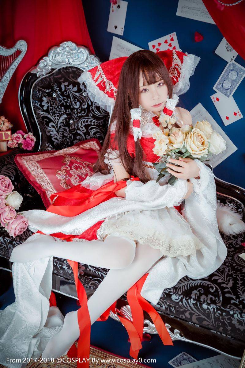 Cosplay福利/绝对领域 魔理沙博丽灵梦Cos百合姐妹花白丝福利