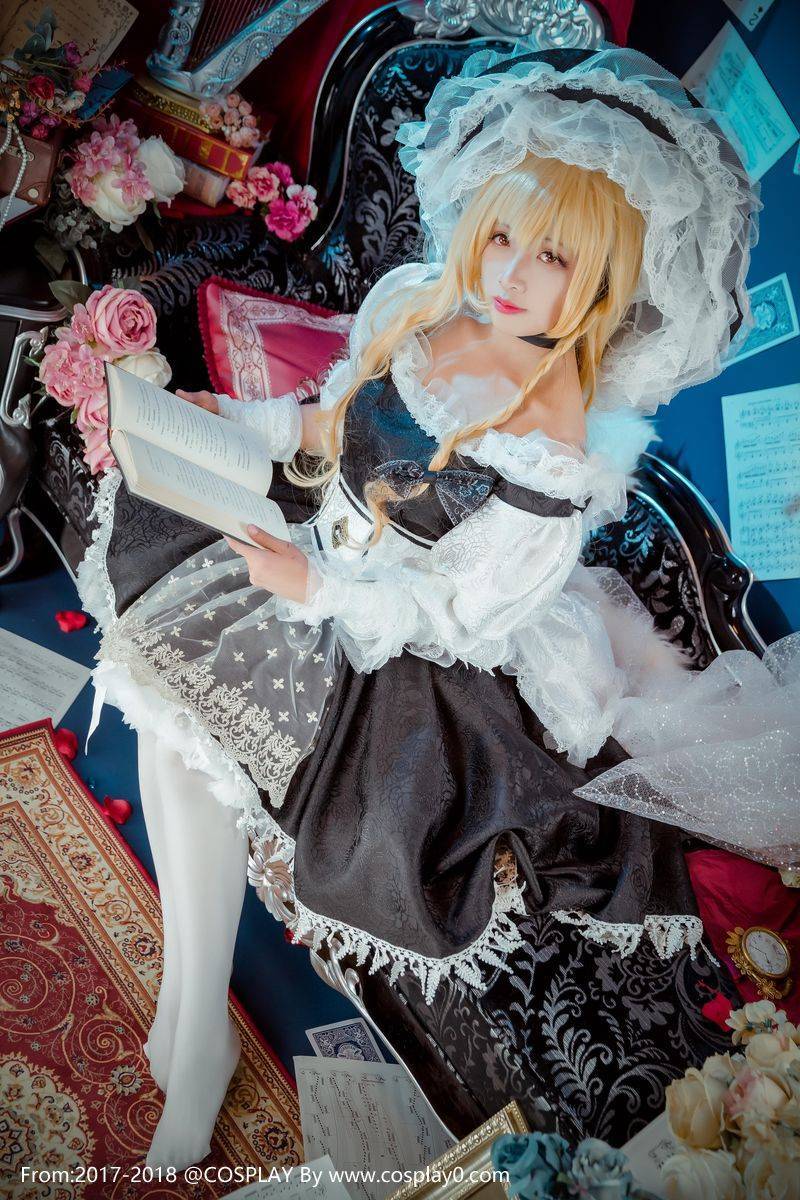 Cosplay福利/绝对领域 魔理沙博丽灵梦Cos百合姐妹花白丝福利