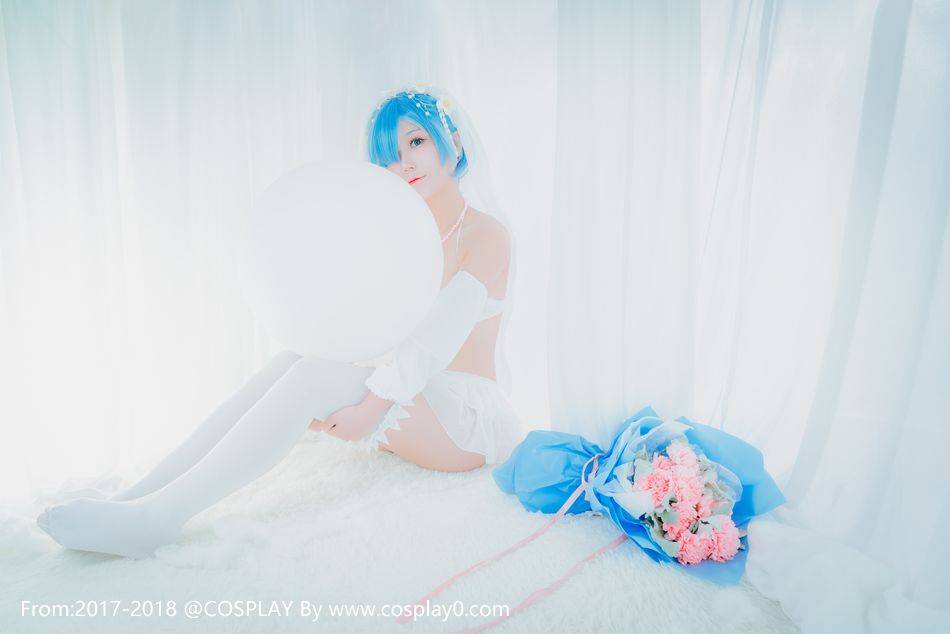 Cosplay福利/绝对领域蕾姆白丝cos
