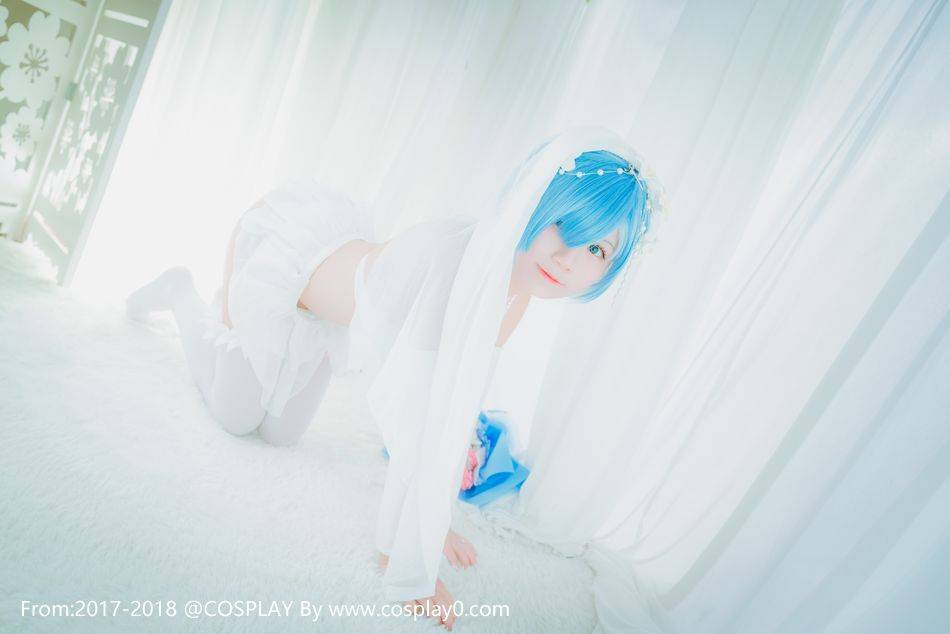 Cosplay福利/绝对领域蕾姆白丝cos