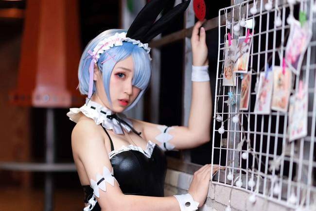 Cosplay福利/雷姆网袜福利cos Cn:小闻筒子