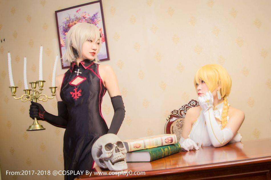 Cosplay福利/黑白贞德旗袍美女Cos小姐姐黑丝白丝诱惑福利套图