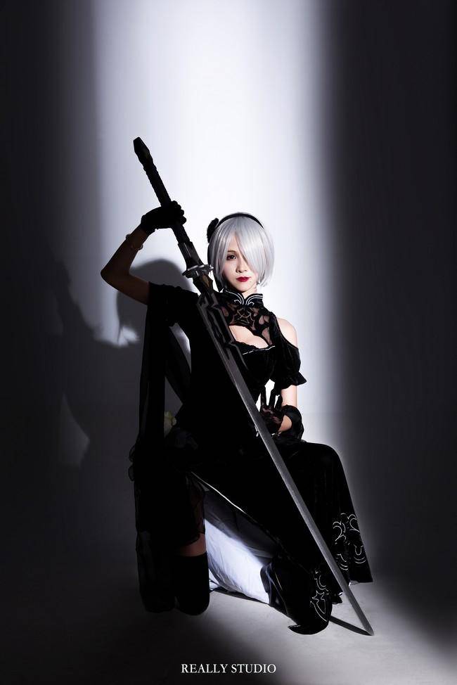 Cosplay福利/尼尔机械纪元2B小姐姐cos正片 咸鱼33