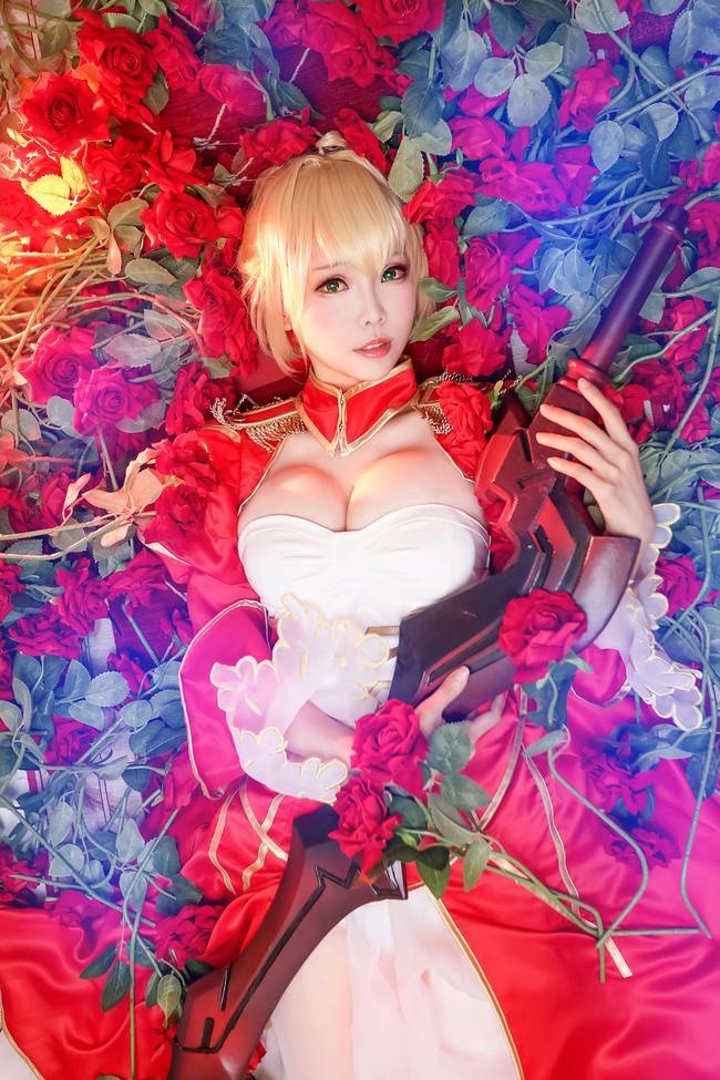 Cosplay福利/[FGO]暴君尼禄 Cn:ElyEE子 巨乳！！！