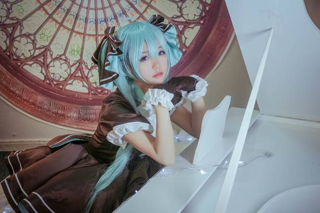 Cosplay福利/VOCALOID 角色:初音未来 Cn:夜宵 摄影:八云红糯米