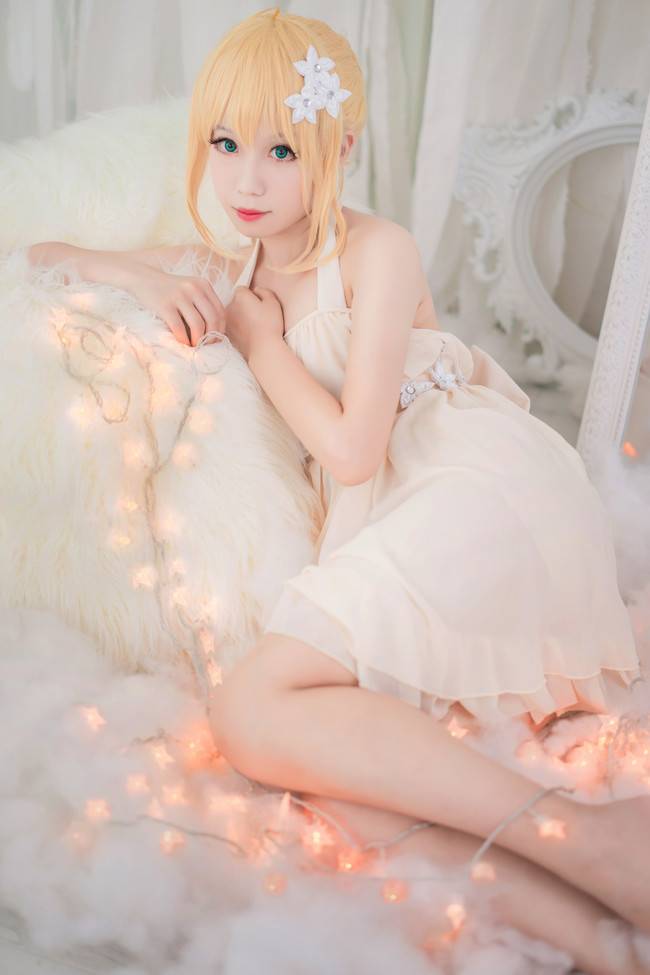 Cosplay福利/Fate/Stay Night 角色:阿尔托利亚·潘德拉贡 Cn:_芦苇苇苇苇