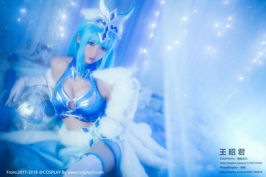 Cosplay福利/巨乳美女鳗鱼霏儿Cos王者荣耀王昭君白丝腿控福利图片