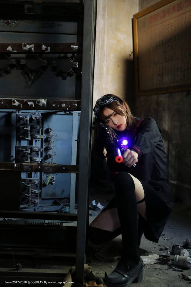 Cosplay福利/游戏美女Cosplay绝地求生吃鸡JK制服美少女写真图片