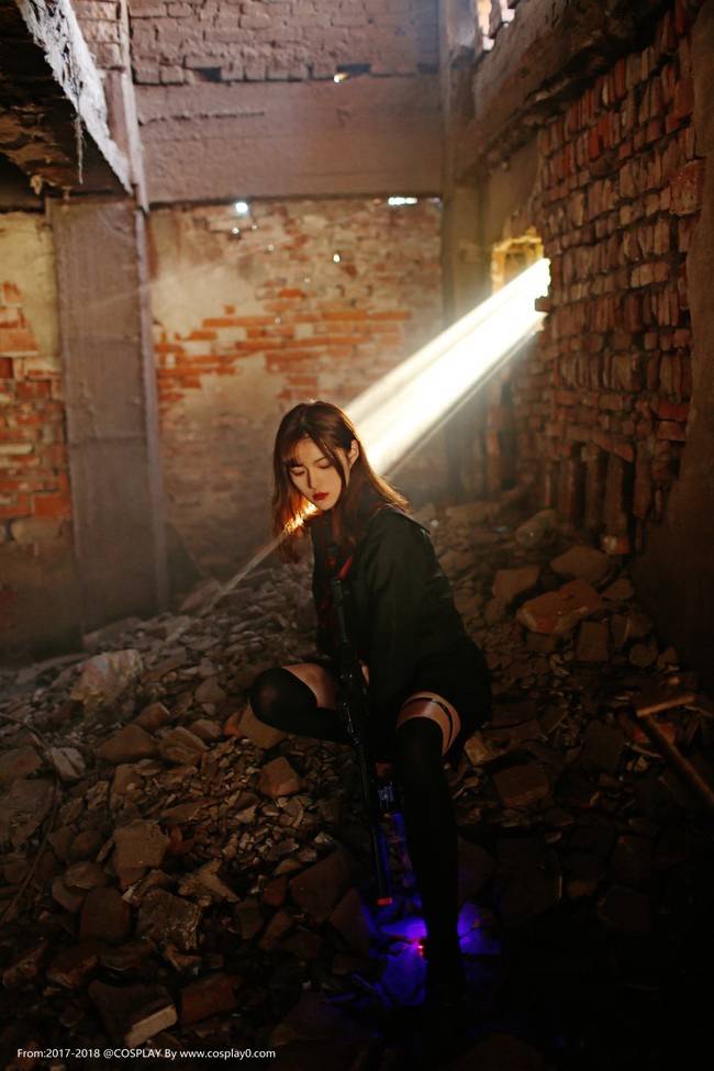 Cosplay福利/游戏美女Cosplay绝地求生吃鸡JK制服美少女写真图片