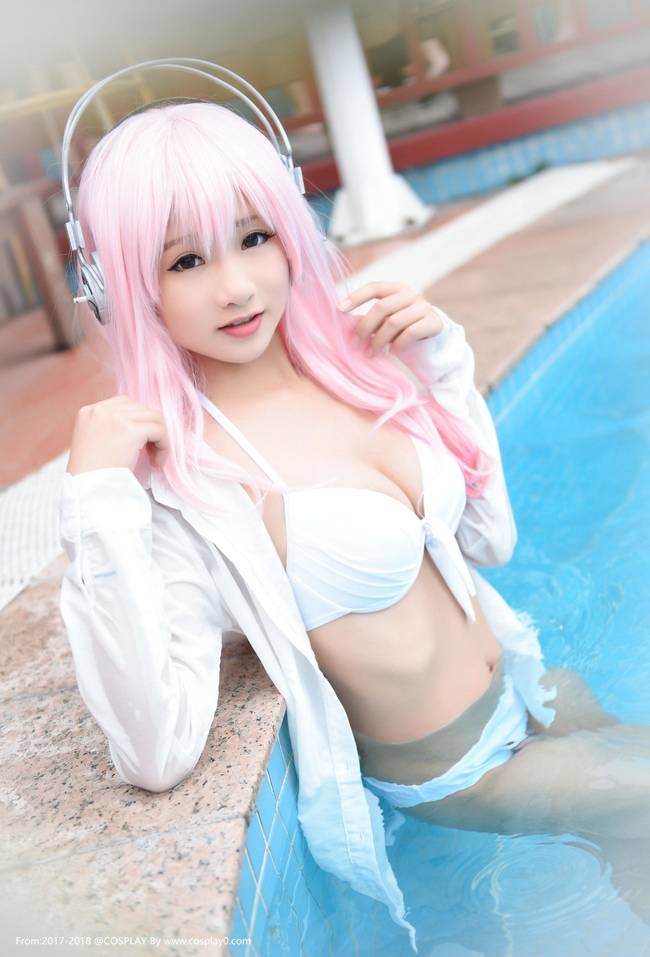 Cosplay福利/巨乳比基尼美女诱惑超级索尼子Cos
