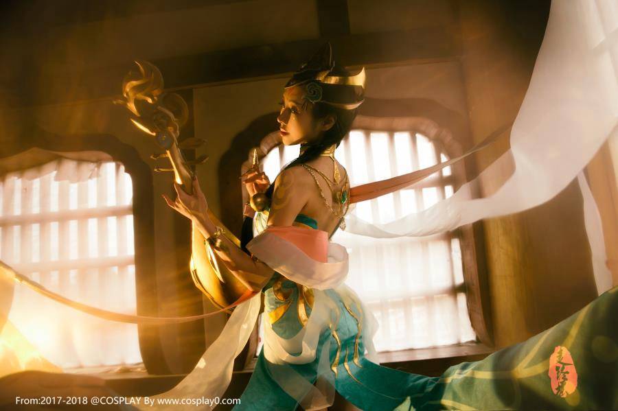 Cosplay福利/虎牙二次元女主播走路摇 Cosplay王者荣耀杨玉环