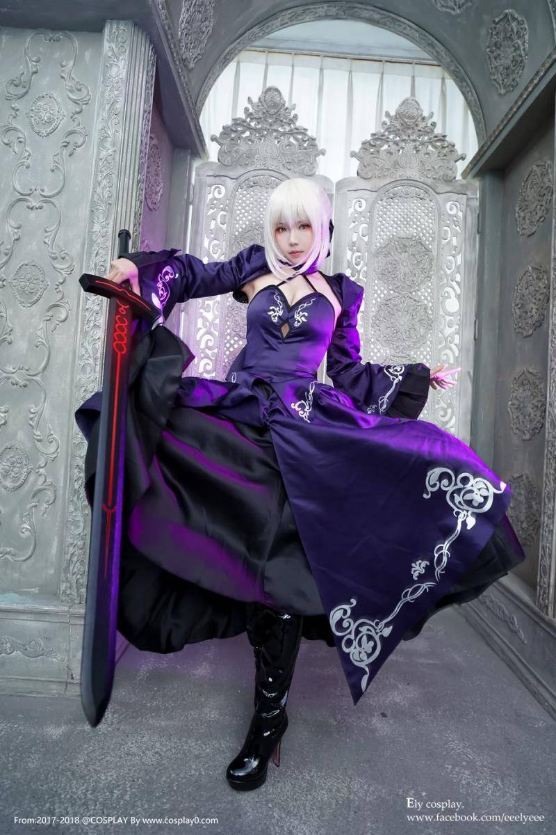 Cosplay福利/吾王saber同人半次元ElyEE子Cosplay美女写真本