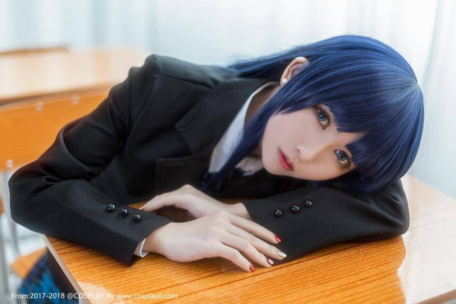 Cosplay福利/绝对领域鳗鱼霏儿冬马和纱制服黑丝诱惑Cos妹子图