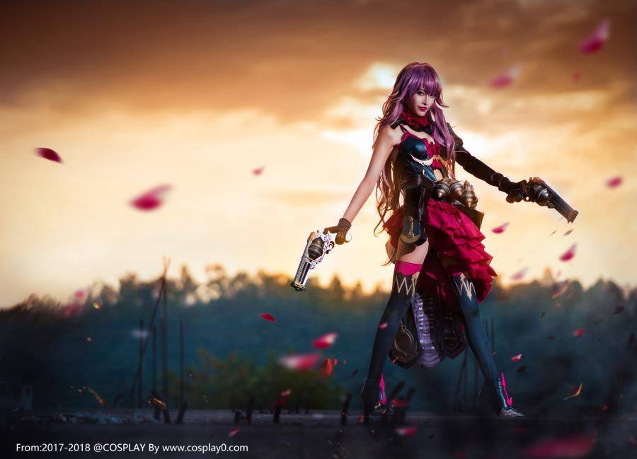 Cosplay福利/死亡爱丽丝卑劣灰姑娘Cos黑丝御姐