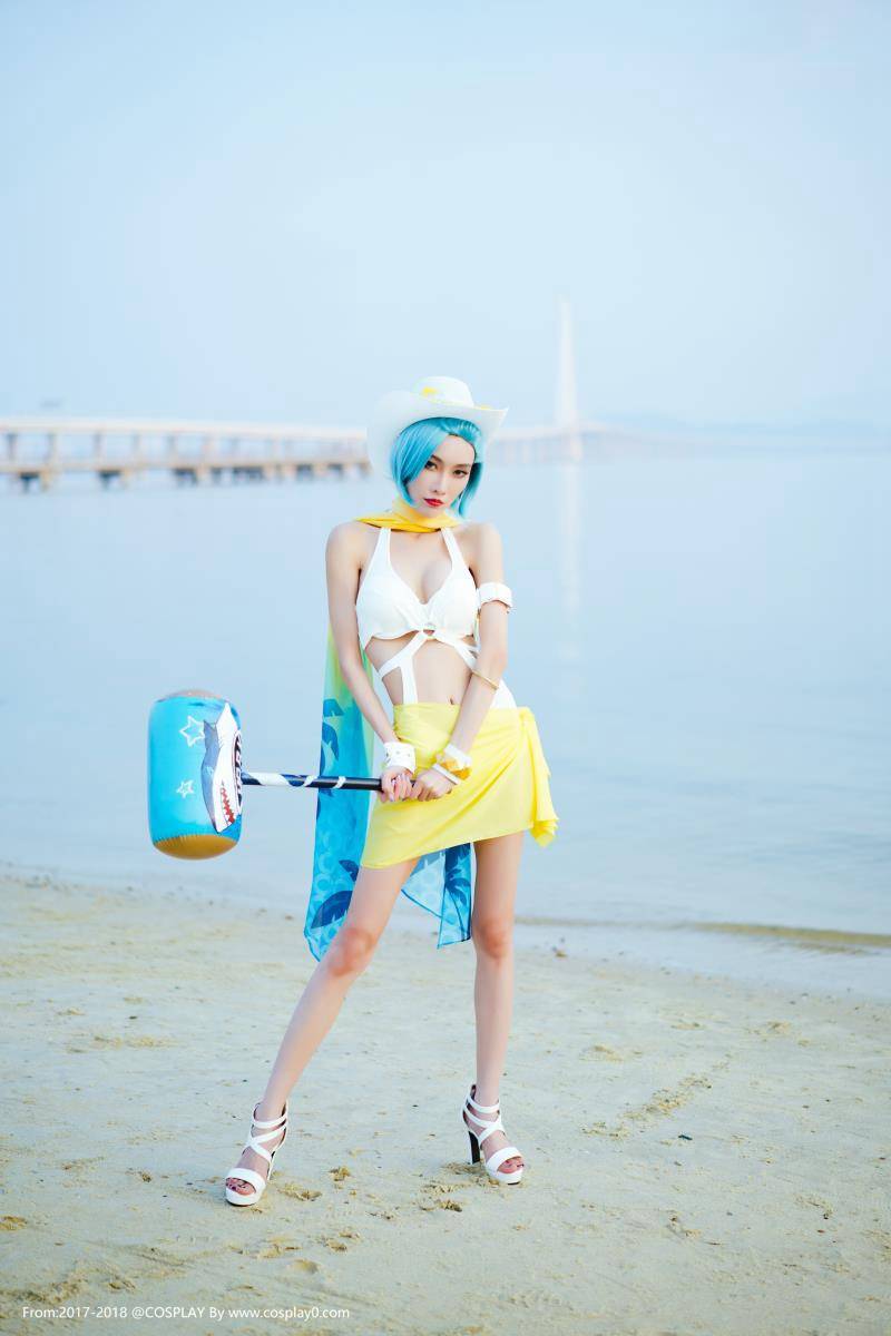 Cosplay福利/王者荣耀钟无艳海滩丽影Cos极品御姐写真福利图
