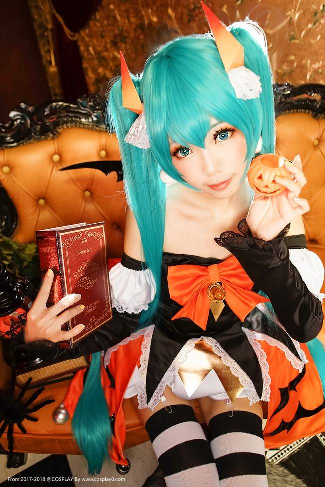 Cosplay福利/ElyEE子萝莉双马尾初音未来无下限Cosplay美女图片