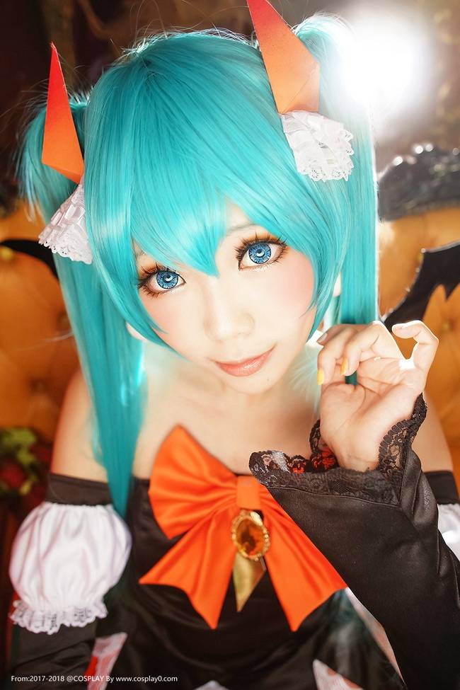 Cosplay福利/ElyEE子萝莉双马尾初音未来无下限Cosplay美女图片