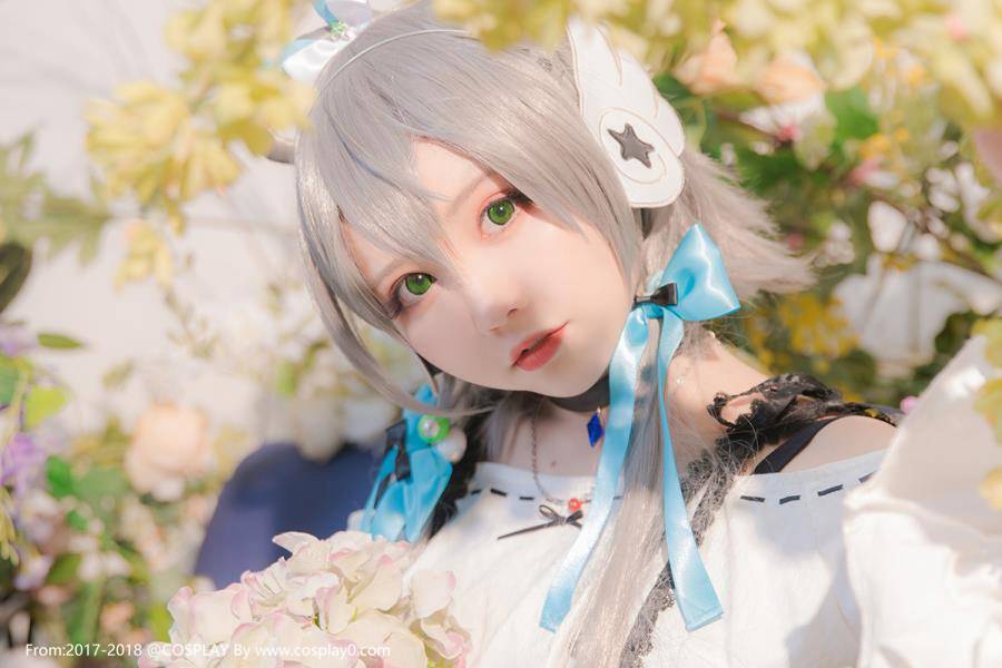 Cosplay福利/萌妹子いとう哀哀子洛天依白嫩萝莉Cosplay写真图片