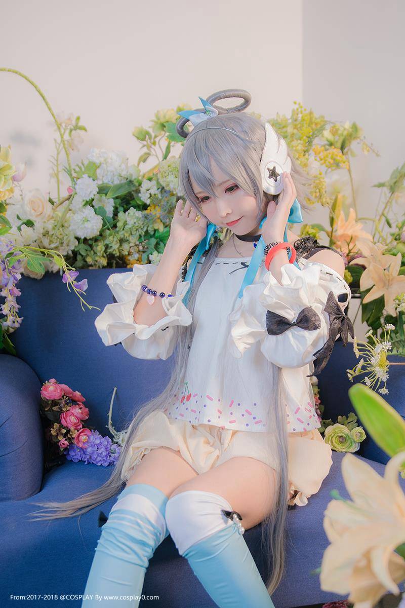 Cosplay福利/萌妹子いとう哀哀子洛天依白嫩萝莉Cosplay写真图片