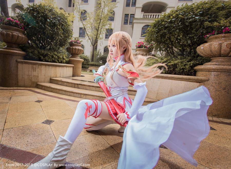 Cosplay福利/刀剑神域亚丝娜御姐白丝美腿Cosplay写真图片