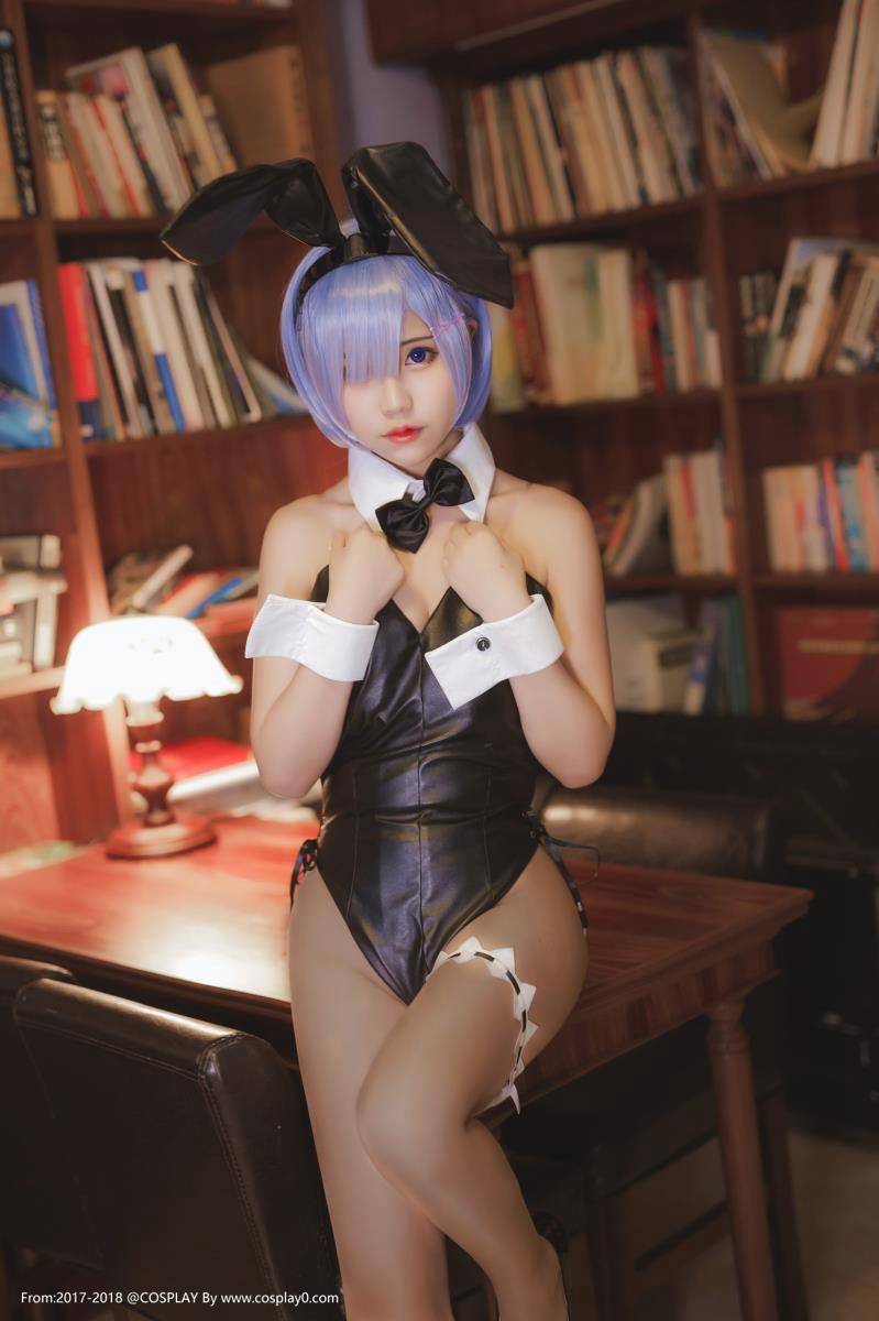 Cosplay福利/Joean-夜夜雷姆兔女郎同人黑丝萝莉腿控Cosplay福利