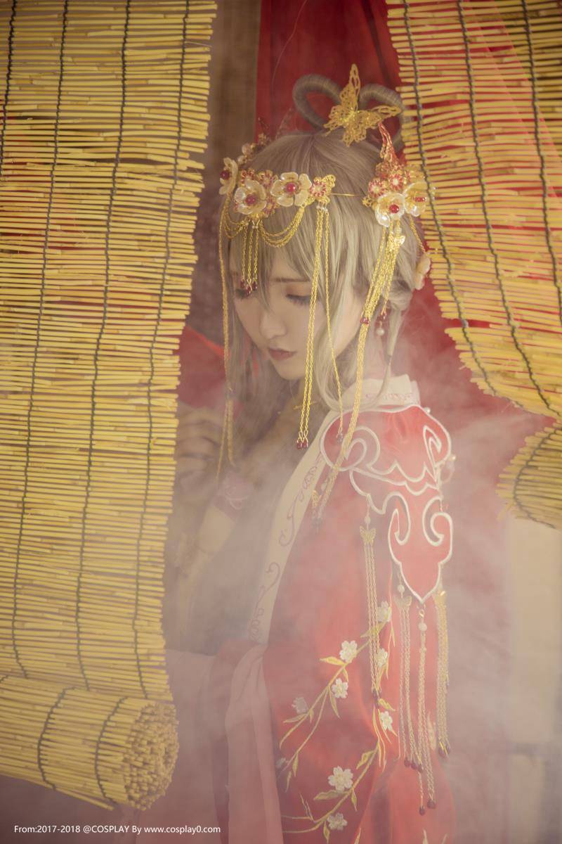 Cosplay福利/性感美女Coser斯文文文文Cosplay洛天依古风图片